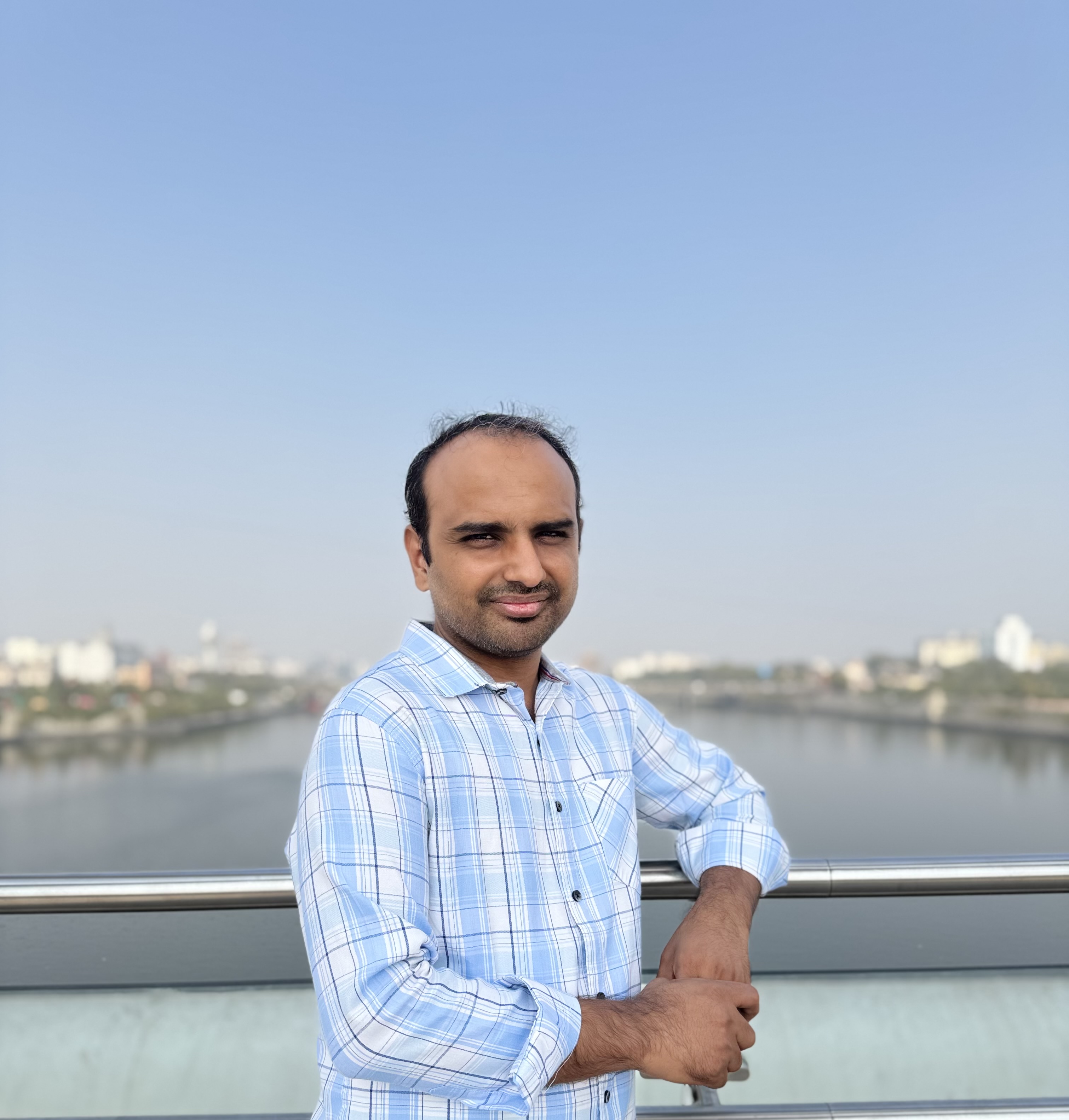Dr. Ravi Kashikar
